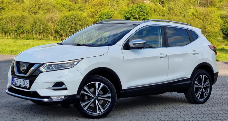 Nissan Qashqai cena 84300 przebieg: 37100, rok produkcji 2017 z Oświęcim małe 781